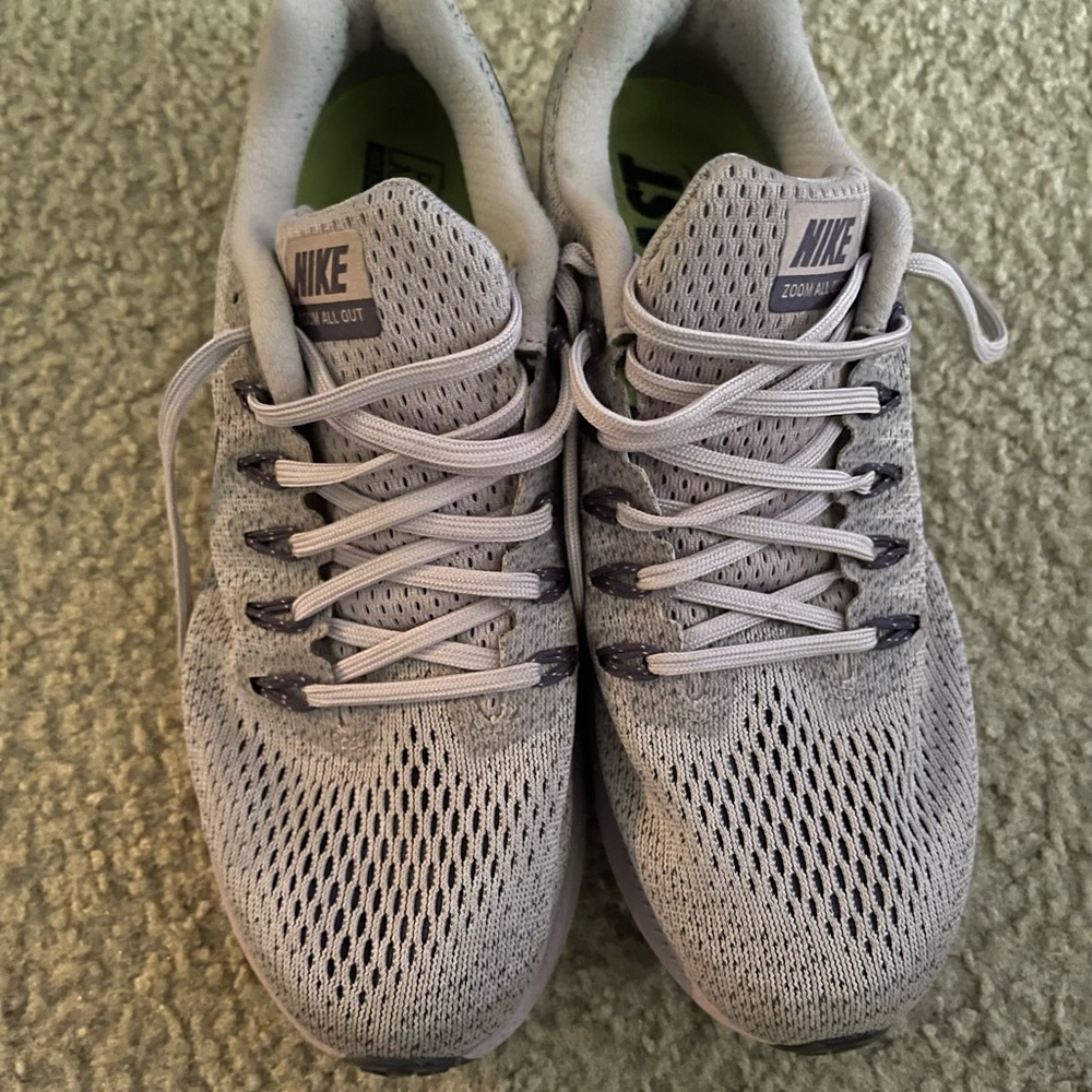 SOLD Size 8.5 Nike sneakers